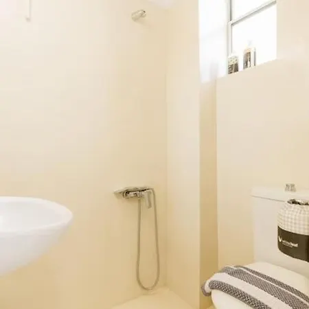 Apartment Adorable Sunny With Private Balcony Ii Athens