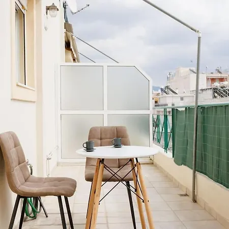 Adorable Sunny With Private Balcony Ii Apartment *