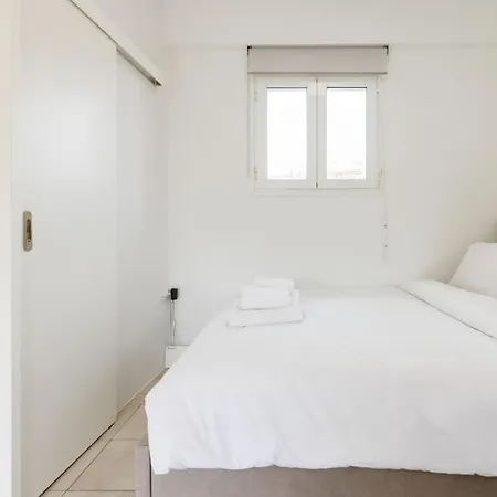 Apartment Adorable Sunny With Private Balcony Ii